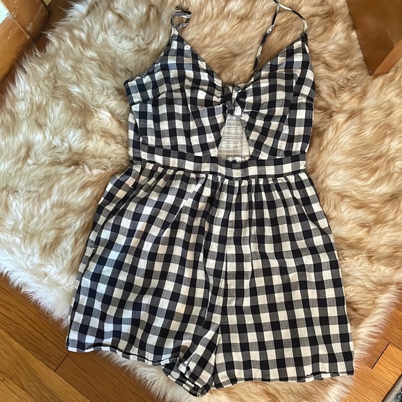 American Eagle Outfitters Pants - American Eagle Gingham Keyhole Romper M